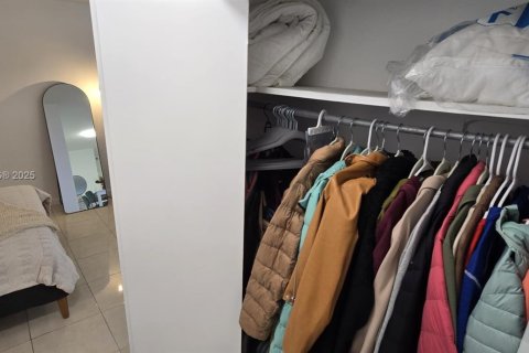 Copropriété à vendre à Miami Beach, Floride: 72.09 m2 № 1934984 - photo 14