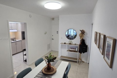 Copropriété à vendre à Miami Beach, Floride: 72.09 m2 № 1934984 - photo 7