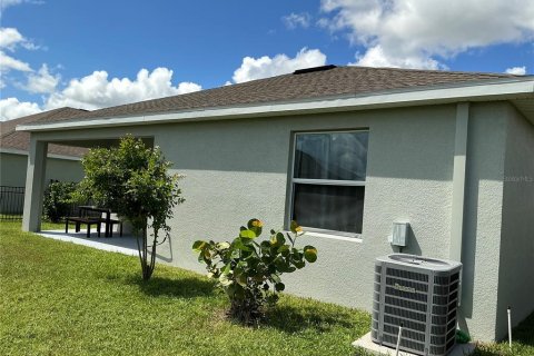 House in Davenport, Florida 4 bedrooms, 188.31 sq.m. № 1343529 - photo 27