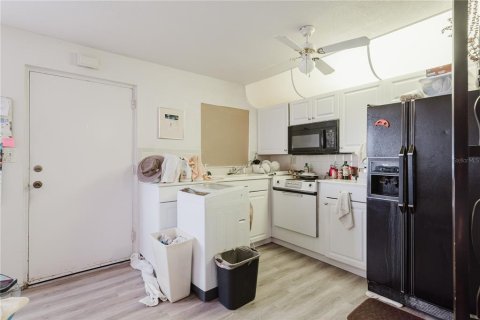 Condo in Seminole, Florida, 2 rooms  № 1847241 - photo 7