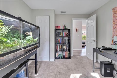 House in Tampa, Florida 3 bedrooms, 95.88 sq.m. № 2409005 - photo 20