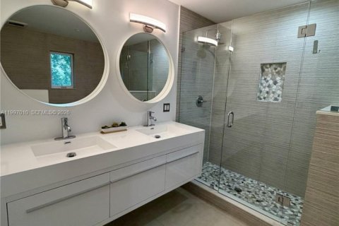 Adosado en alquiler en Fort Lauderdale, Florida, 3 dormitorios, 185.06 m2 № 2060540 - foto 15