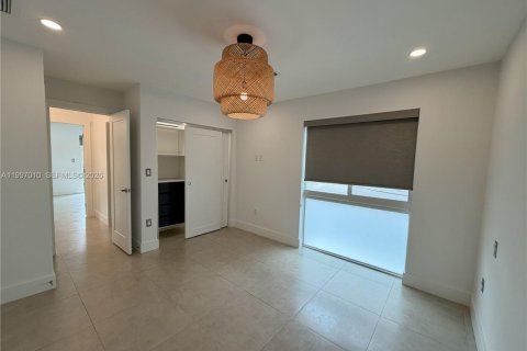 Adosado en alquiler en Fort Lauderdale, Florida, 3 dormitorios, 185.06 m2 № 2060540 - foto 24