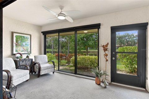 Villa ou maison à vendre à Sarasota, Floride: 2 chambres, 117.52 m2 № 2406414 - photo 3