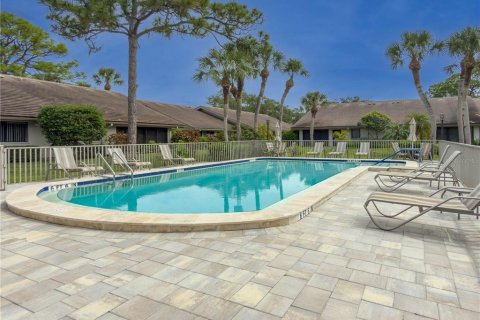 Villa ou maison à vendre à Sarasota, Floride: 2 chambres, 117.52 m2 № 2406414 - photo 5
