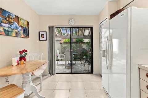 Villa ou maison à vendre à Sarasota, Floride: 2 chambres, 117.52 m2 № 2406414 - photo 13