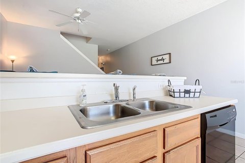 Townhouse in Kissimmee, Florida 3 bedrooms, 110.27 sq.m. № 1886310 - photo 17