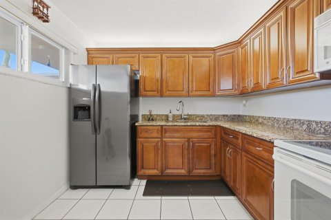 Condominio en venta en Lake Worth, Florida, 2 dormitorios, 83.05 m2 № 2252834 - foto 15