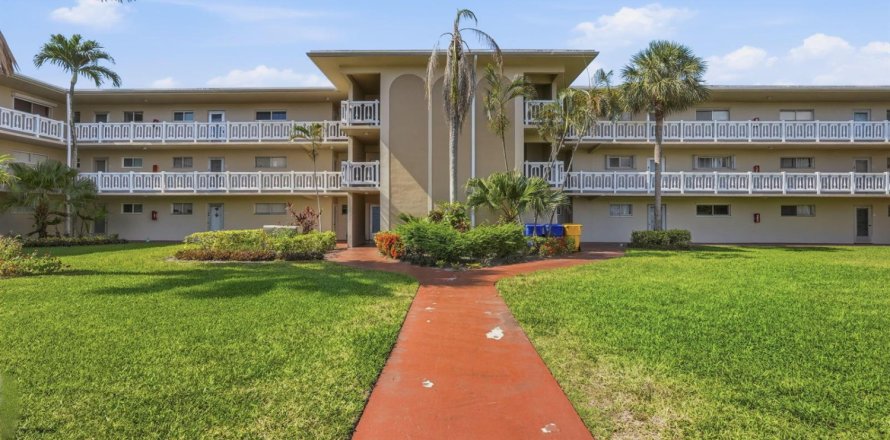 Condominio en Lake Worth, Florida, 2 dormitorios № 2252834