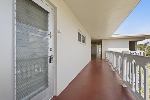 Condominio en venta en Lake Worth, Florida, 2 dormitorios, 83.05 m2 № 2252834 - foto 3