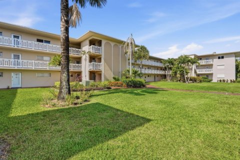 Condominio en venta en Lake Worth, Florida, 2 dormitorios, 83.05 m2 № 2252834 - foto 2