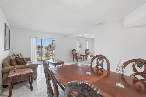 Condominio en venta en Lake Worth, Florida, 2 dormitorios, 83.05 m2 № 2252834 - foto 14