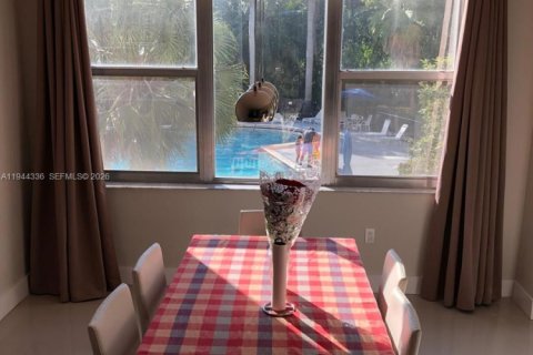 Снять в аренду кондоминиум в Норт-Майами-Бич, Флорида 2 спальни, 112.69м2, № 2000924 - фото 10