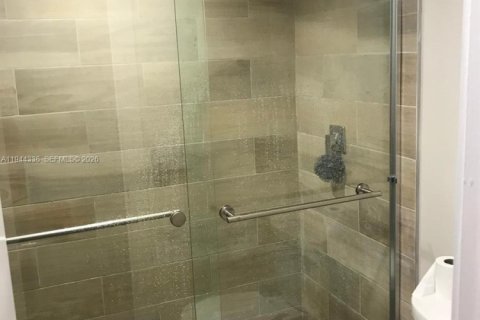 Снять в аренду кондоминиум в Норт-Майами-Бич, Флорида 2 спальни, 112.69м2, № 2000924 - фото 15