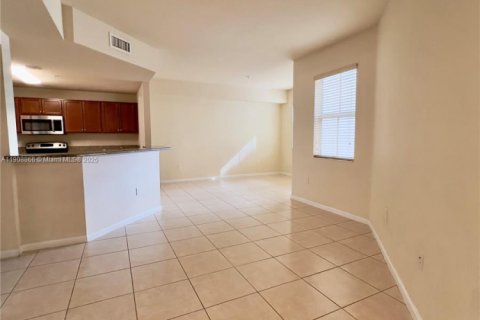 Condominio en alquiler en Doral, Florida, 2 dormitorios, 101.08 m2 № 1967110 - foto 8