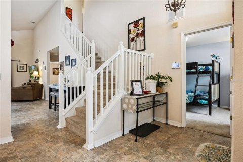 House in Clermont, Florida 5 bedrooms, 212 sq.m. № 2210216 - photo 6