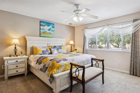 House in Clermont, Florida 5 bedrooms, 212 sq.m. № 2210216 - photo 12