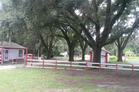 Duplex à vendre à Seffner, Floride: 4 chambres, 159.42 m2 № 1908189 - photo 4
