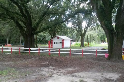 Duplex à vendre à Seffner, Floride: 4 chambres, 159.42 m2 № 1908189 - photo 6