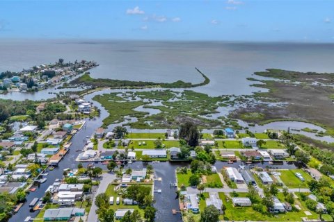 House in Hudson, Florida 2 bedrooms, 67.63 sq.m. № 1883543 - photo 3