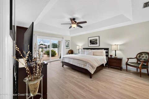 House in Merrit Island, Florida 5 bedrooms, 272.2 sq.m. № 2418839 - photo 5