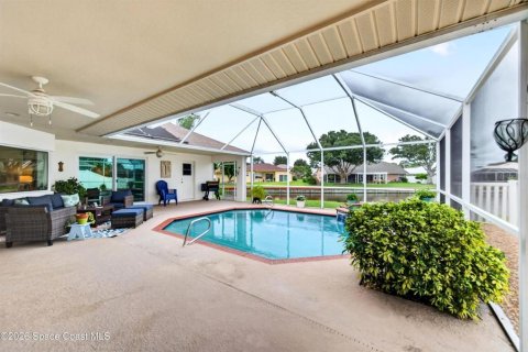 House in Merrit Island, Florida 5 bedrooms, 272.2 sq.m. № 2418839 - photo 3