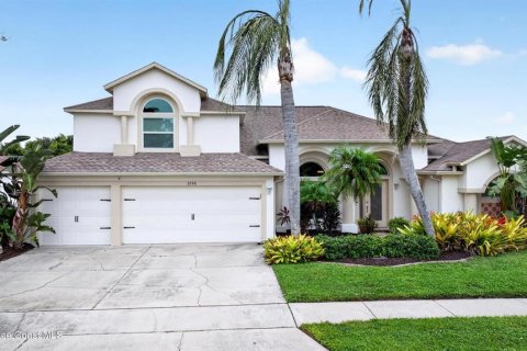 House in Merrit Island, Florida 5 bedrooms, 272.2 sq.m. № 2418839 - photo 6