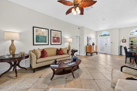 House in Merrit Island, Florida 5 bedrooms, 272.2 sq.m. № 2418839 - photo 13