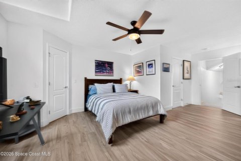 House in Merrit Island, Florida 5 bedrooms, 272.2 sq.m. № 2418839 - photo 28