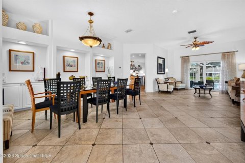 House in Merrit Island, Florida 5 bedrooms, 272.2 sq.m. № 2418839 - photo 10