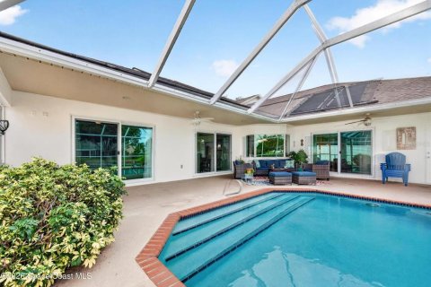 House in Merrit Island, Florida 5 bedrooms, 272.2 sq.m. № 2418839 - photo 30