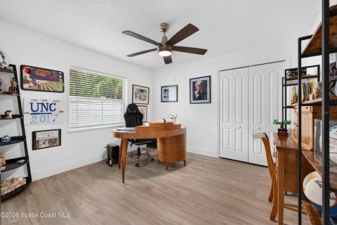 House in Merrit Island, Florida 5 bedrooms, 272.2 sq.m. № 2418839 - photo 24