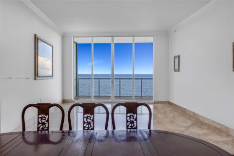 Condo in Pompano Beach, Florida, 3 bedrooms  № 1889784 - photo 17