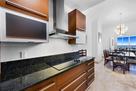 Condo in Pompano Beach, Florida, 3 bedrooms  № 1889784 - photo 14