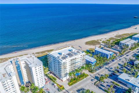 Снять в аренду кондоминиум в Помпано-Бич, Флорида 3 спальни, 228.45м2, № 1889784 - фото 5