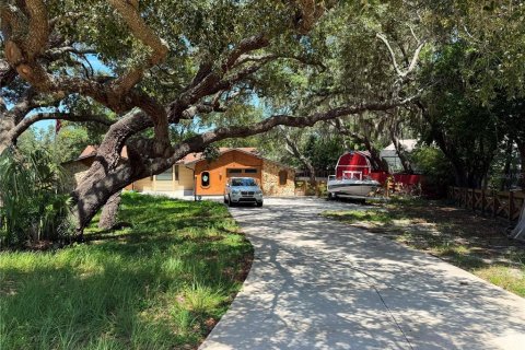 House in Spring Hill, Florida 2 bedrooms, 134.06 sq.m. № 2166870 - photo 3