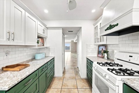 Copropriété à vendre à Gulfport, Floride: 2 chambres, 134.71 m2 № 2207139 - photo 7