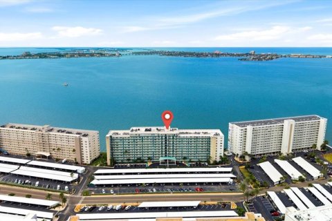 Copropriété à vendre à Gulfport, Floride: 2 chambres, 134.71 m2 № 2207139 - photo 2