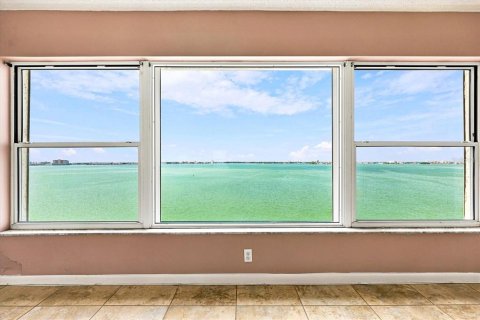 Copropriété à vendre à Gulfport, Floride: 2 chambres, 134.71 m2 № 2207139 - photo 4