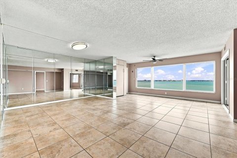 Copropriété à vendre à Gulfport, Floride: 2 chambres, 134.71 m2 № 2207139 - photo 16