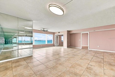 Copropriété à vendre à Gulfport, Floride: 2 chambres, 134.71 m2 № 2207139 - photo 17