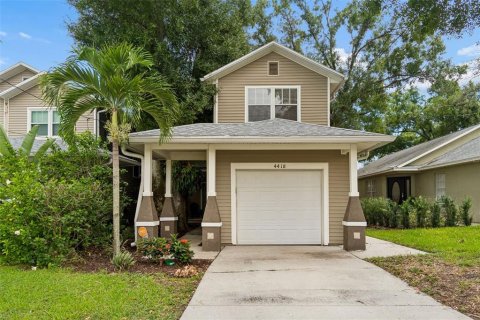 Townhouse in Tampa, Florida 3 bedrooms, 147.9 sq.m. № 2229602