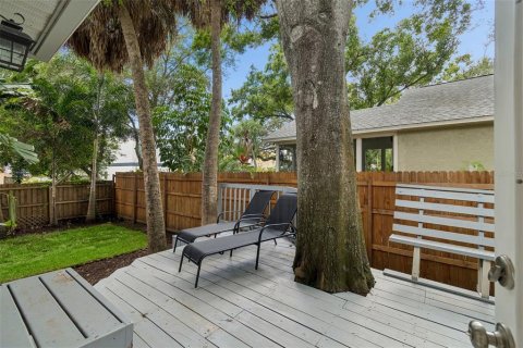 Townhouse in Tampa, Florida 3 bedrooms, 147.9 sq.m. № 2229602 - photo 18