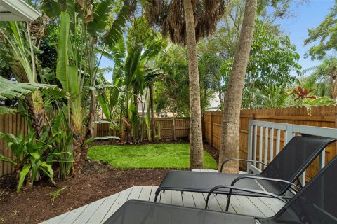 Townhouse in Tampa, Florida 3 bedrooms, 147.9 sq.m. № 2229602 - photo 19