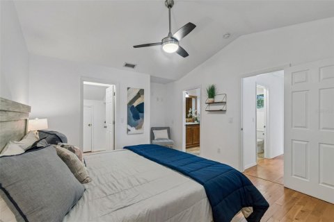 Townhouse in Tampa, Florida 3 bedrooms, 147.9 sq.m. № 2229602 - photo 15