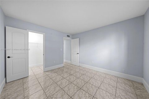 Condominio en venta en Miami, Florida, 2 dormitorios, 91.97 m2 № 1875727 - foto 23