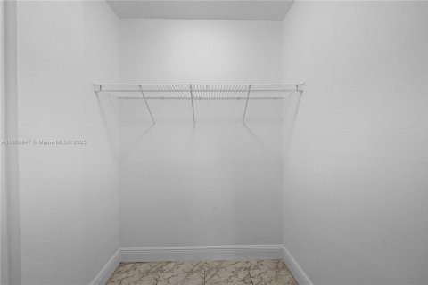Condominio en venta en Miami, Florida, 2 dormitorios, 91.97 m2 № 1875727 - foto 25