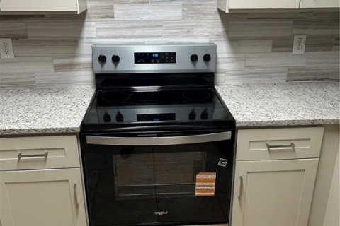 Townhouse in Riverview, Florida 3 bedrooms, 131.18 sq.m. № 2105809 - photo 7