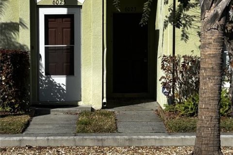 Adosado en Riverview, Florida 3 dormitorios, 131.18 m2 № 2105809