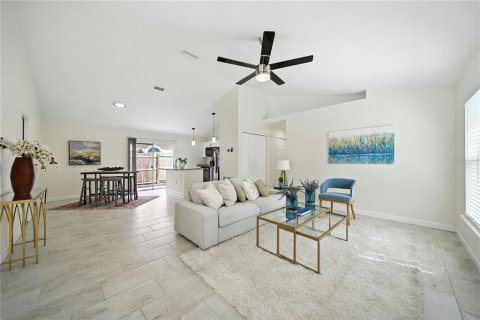 Casa en venta en Wesley Chapel, Florida, 3 dormitorios, 107.58 m2 № 1910702 - foto 6